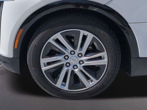 Certified 2024 Cadillac Lyriq Tech RWD image 15