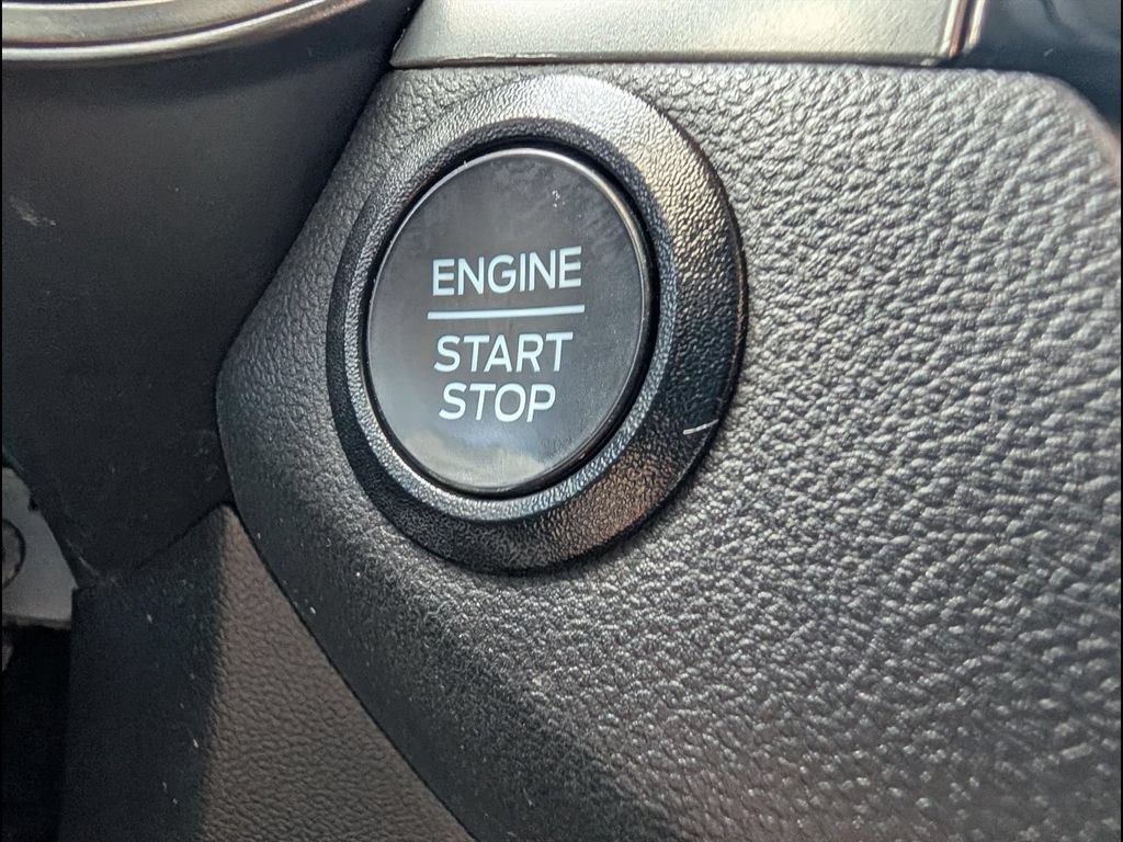 Used 2024 Ford Escape Active w/ Cold Weather Package FWD image 8