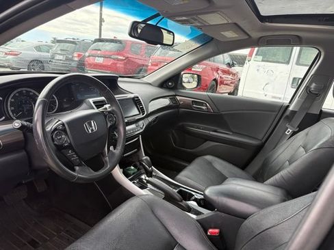 Used 2017 Honda Accord EX-L image 3