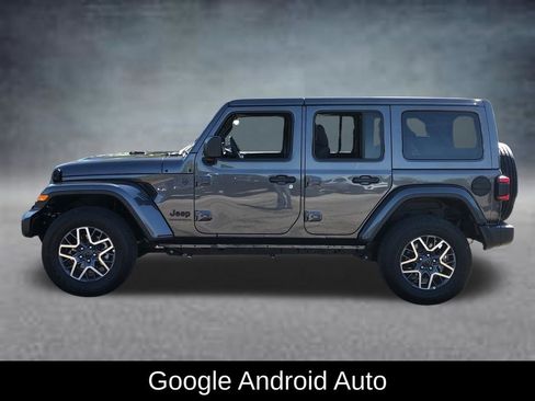 Used 2025 Jeep Wrangler Unlimited Sahara AWD/4WD image 7