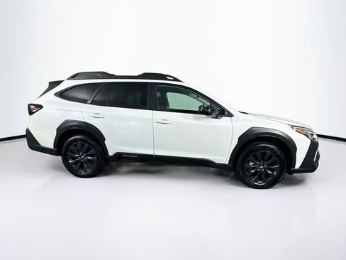 Used 2025 Subaru Outback Onyx Edition AWD/4WD image 11