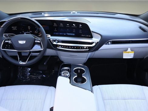 New 2026 Cadillac Lyriq Sport image 18