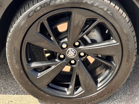 Used 2023 Buick Envision Essence w/ Sport Touring Package FWD image 4