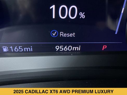 Certified 2025 Cadillac XT6 Premium Luxury w/ Technology Package AWD/4WD image 4