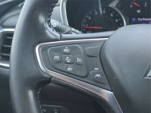 Used 2021 Chevrolet Equinox LT FWD image 19