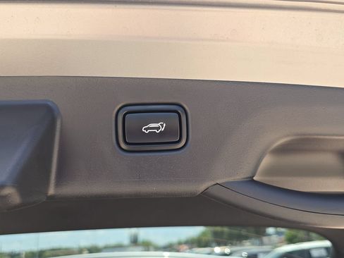 New 2026 Kia Niro Wind FWD image 11