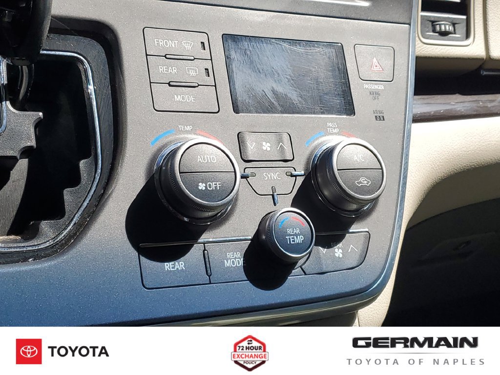 Used 2017 Toyota Sienna XLE w/ XLE Navigation Package FWD image 33