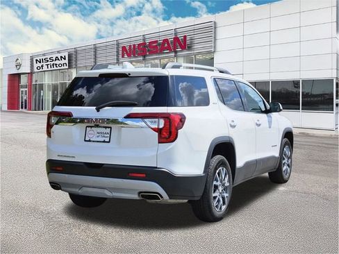 Used 2023 GMC Acadia SLT FWD image 3