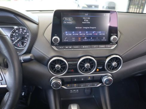 Used 2022 Nissan Sentra SV FWD image 44