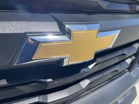 Used 2025 Chevrolet Colorado W/T w/ WT Custom Package RWD image 30