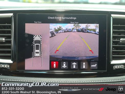 New 2025 Chrysler Pacifica Select image 15