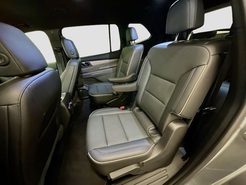 Used 2025 Buick Enclave Preferred image 29