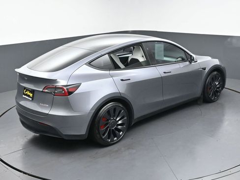 Used 2024 Tesla Model Y Performance AWD/4WD image 39