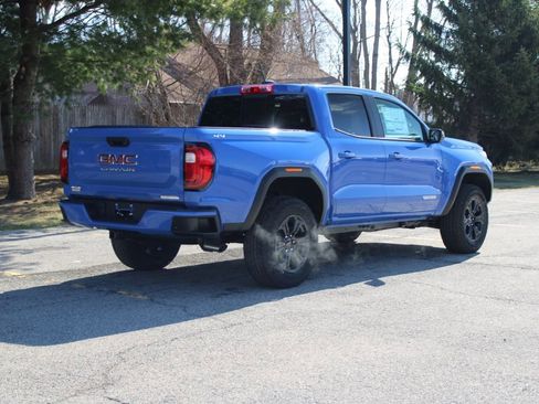 New 2025 GMC Canyon Elevation w/ Convenience Package image 3