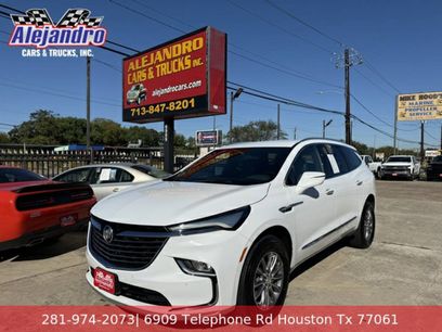 Used 2022 Buick Enclave Essence