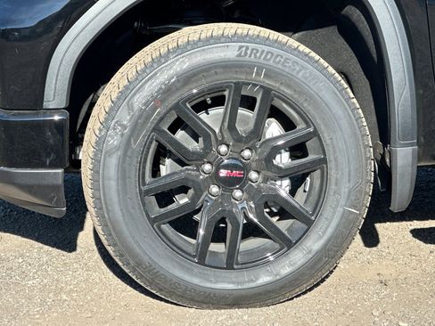 New 2025 GMC Sierra 1500 Elevation image 24