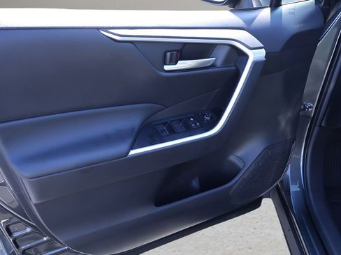 Certified 2023 Toyota RAV4 XLE w/ Convenience Package FWD image 9