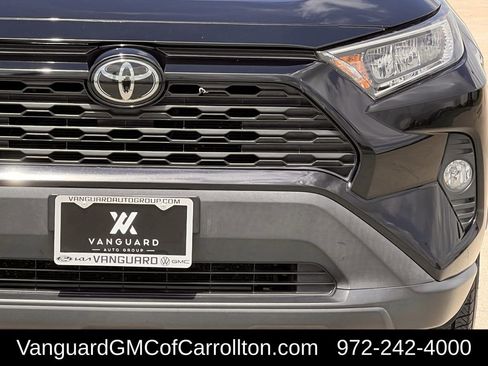 Used 2020 Toyota RAV4 XLE FWD image 10