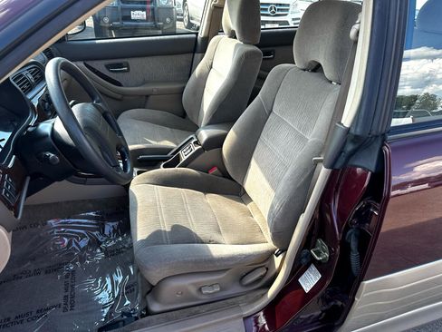 Used 2001 Subaru Outback Wagon image 41
