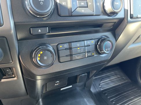 Used 2017 Ford F150 XLT w/ Trailer Tow Package AWD/4WD image 19