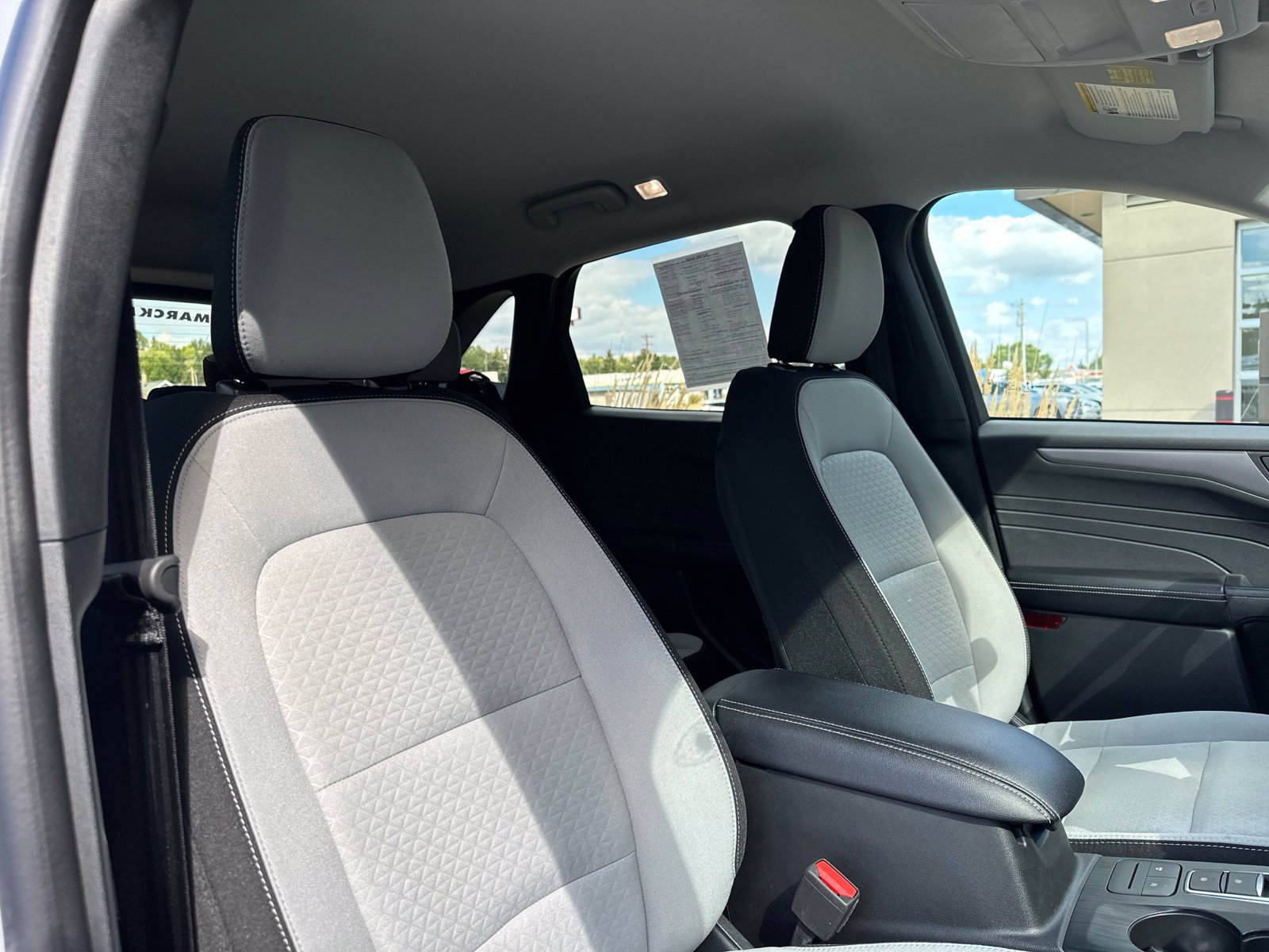Used 2025 Ford Escape Active AWD/4WD image 38