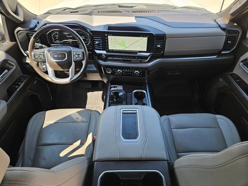 Certified 2022 GMC Sierra 1500 SLT w/ SLT Convenience Package image 16