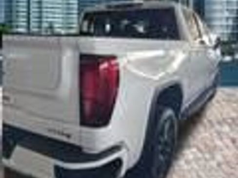 Used 2022 GMC Sierra 1500 AT4 w/ AT4 Premium Package AWD/4WD image 24