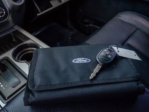 Used 2016 Ford Expedition XLT w/ Equipment Group 202A image 33