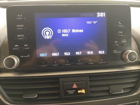 Used 2020 Honda Accord LX image 25