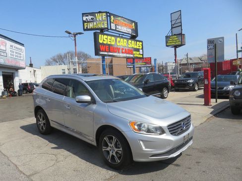 Used 2015 Volvo XC60 T6 Premier Plus image 3