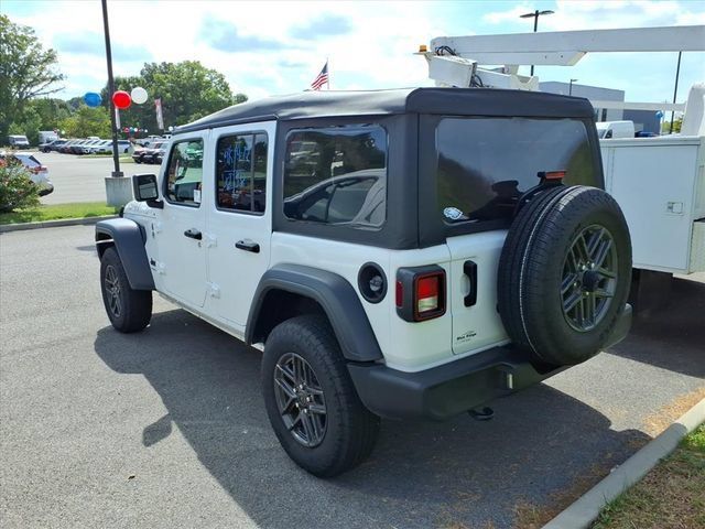Used 2026 Jeep Wrangler Unlimited Sport AWD/4WD image 8