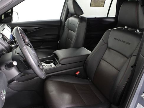 Used 2024 Honda Passport Black Edition image 18