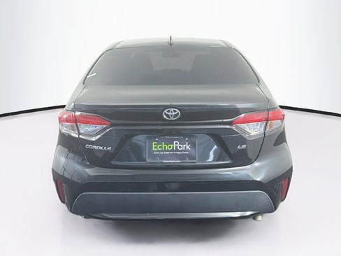 Used 2022 Toyota Corolla LE w/ LE Convenience Package FWD image 7