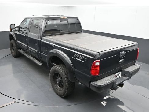 Used 2015 Ford F250 Lariat w/ Lariat Ultimate Package AWD/4WD image 32