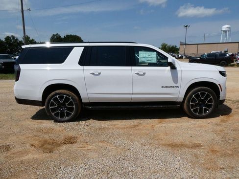 New 2026 Chevrolet Suburban RST w/ Comfort Package AWD/4WD image 3