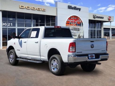Used 2022 RAM 2500 Big Horn AWD/4WD image 3