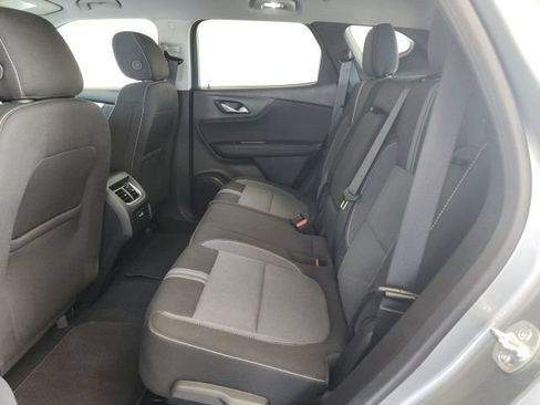 Certified 2025 Chevrolet Blazer LT FWD image 12