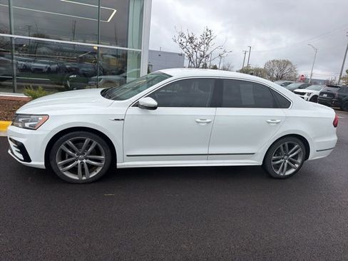 Used 2017 Volkswagen Passat 1.8T R-Line image 17