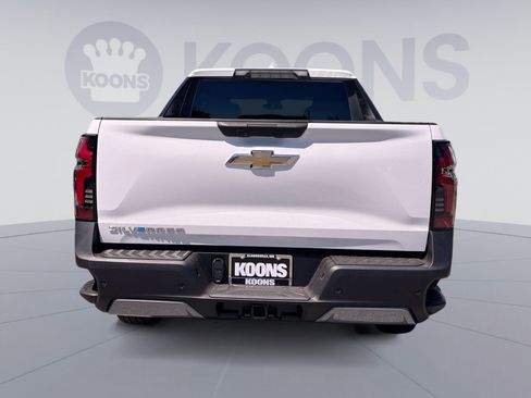 New 2026 Chevrolet Silverado EV LT image 5
