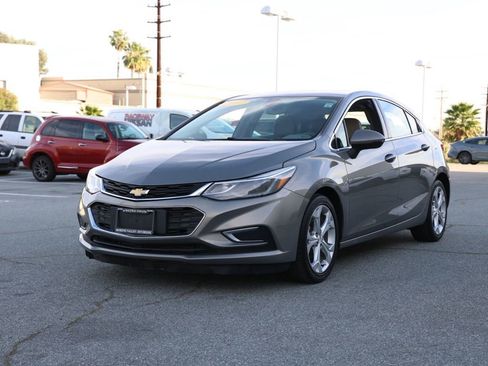 Used 2017 Chevrolet Cruze Premier image 8