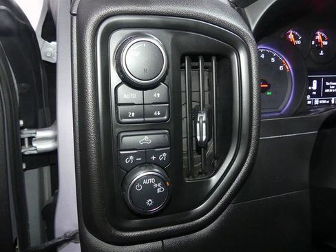 Used 2019 Chevrolet Silverado 1500 Custom Trail Boss w/ Custom Convenience Package image 27