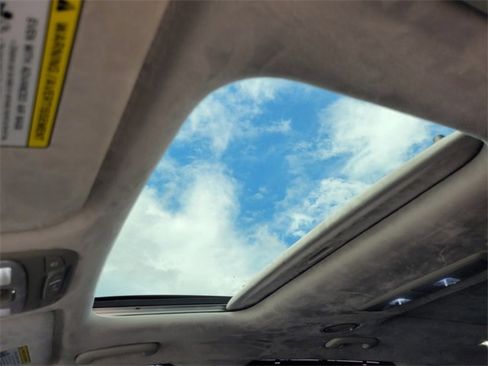 Used 2022 Kia Telluride SX w/ SX Prestige Package image 6