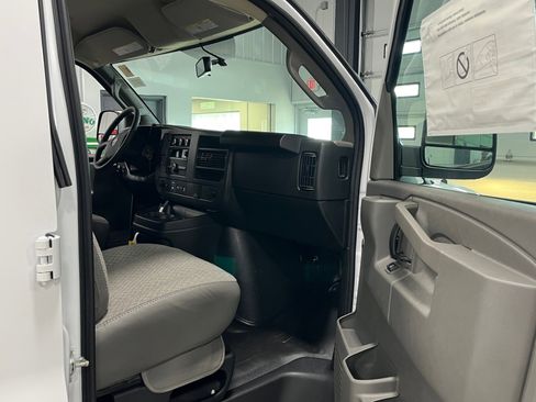 New 2025 GMC Savana 3500 w/ Driver Convenience Package image 10