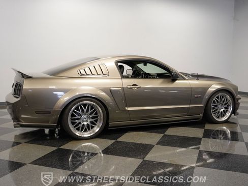 Used 2005 Ford Mustang GT RWD image 14