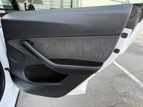 Used 2022 Tesla Model Y Performance image 25