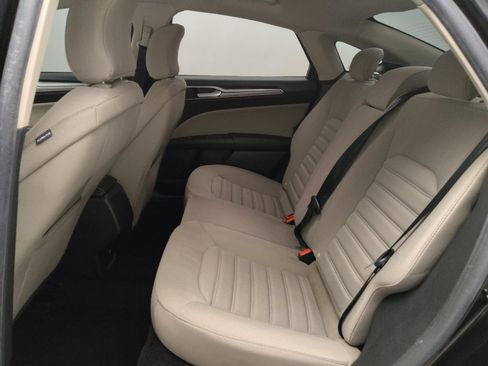 Used 2018 Ford Fusion S image 18