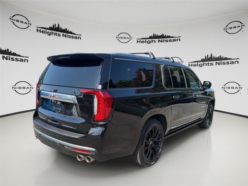 Used 2023 GMC Yukon XL Denali w/ Denali Reserve Package AWD/4WD image 5