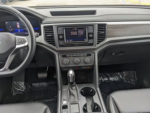 Certified 2022 Volkswagen Atlas SE image 19