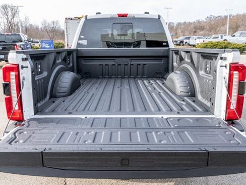 New 2026 Ford F250 Lariat w/ Black Appearance Package image 5