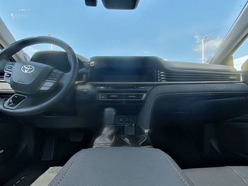 Used 2025 Toyota Camry XLE w/ Premium Plus Package FWD image 25